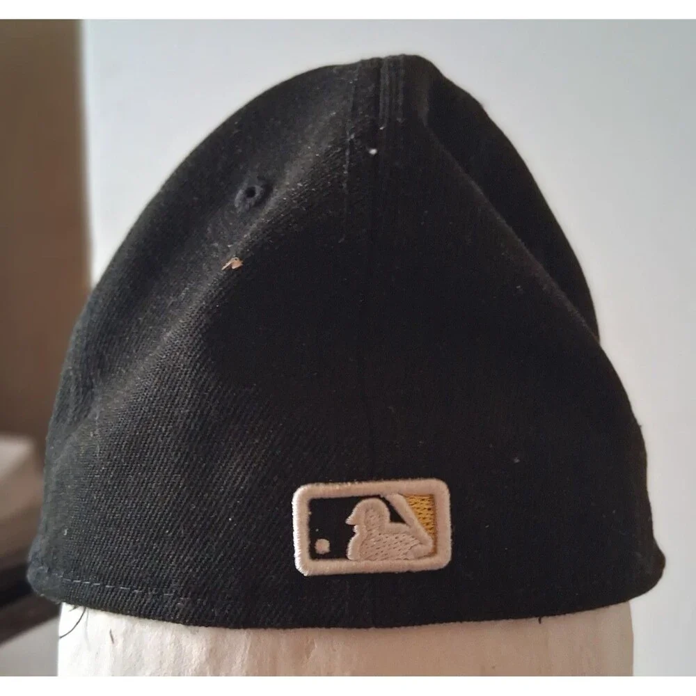 Pittsburgh Pirates On Field Black MLB New Era 59Fifty 7 1/8 Fitted Baseball Hat